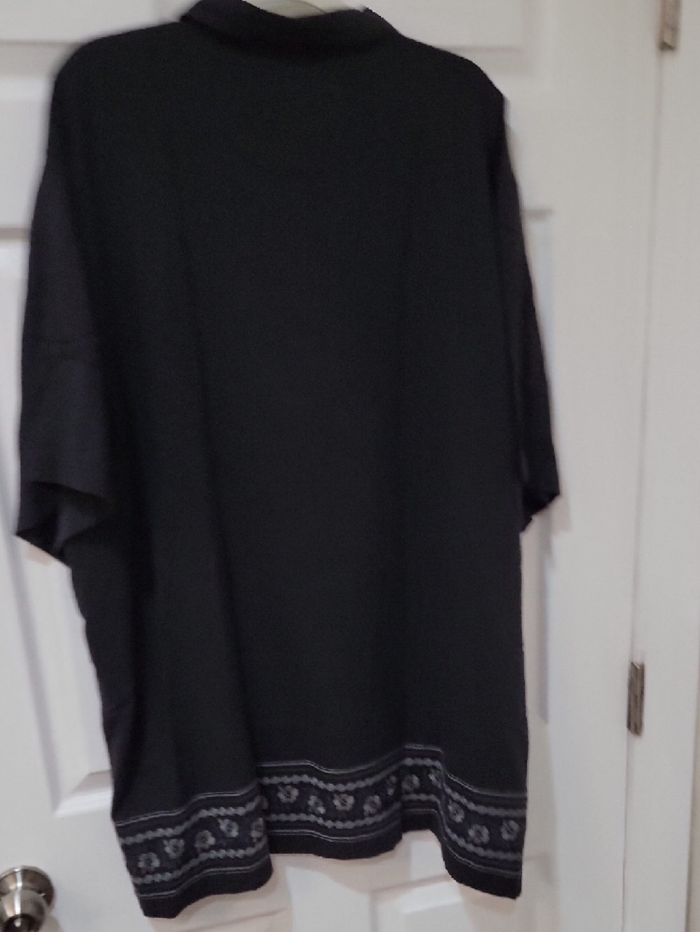 Tommy Bahama Black Silk Shirt with Gray Floral Embroidery - Picture 5 of 6